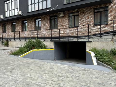 паркомісце за адресою Землеробський пров., 25