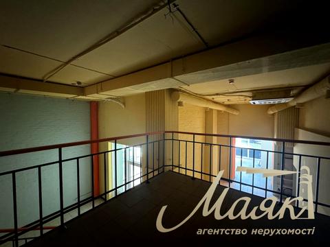 комерційна за адресою Андрія Верхогляда вул. (Михайла Драгомирова), 14