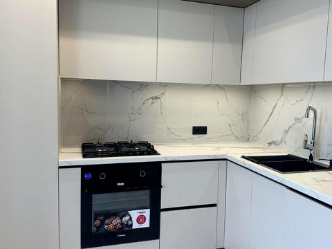 квартира по адресу Радистов ул., 10