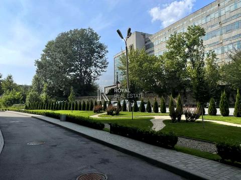 комерційна за адресою Гарматна вул., 4