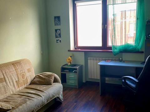 квартира за адресою Анни Ахматової вул., 13