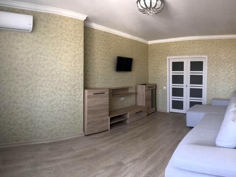 квартира за адресою Академіка Глушкова просп., 10