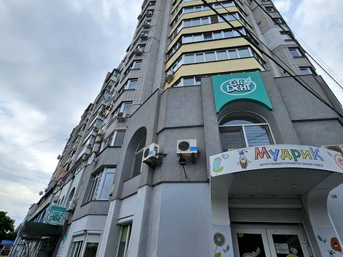 комерційна за адресою Богдана Хмельницького вул., 52