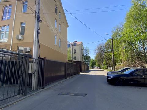 комерційна за адресою Ольгерда Бочковського вул., 26