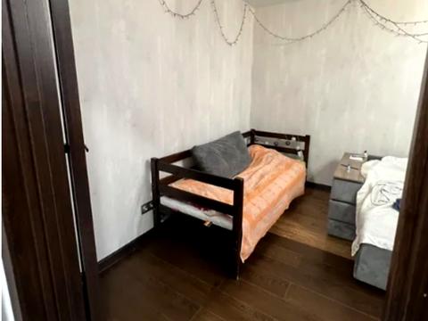 квартира за адресою Дмитра Антоновича бульв., 8