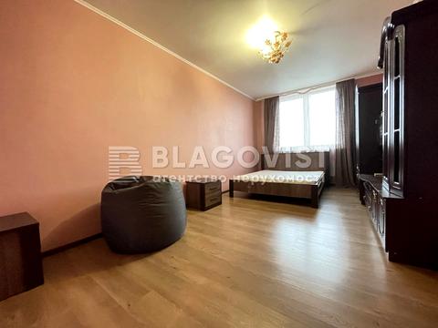 квартира за адресою Авіаконструктора Ігоря Сікорського вул. (Танкова), 1