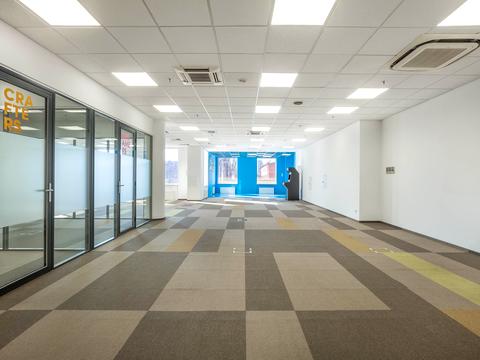 комерційна за адресою Жилянська вул., 75