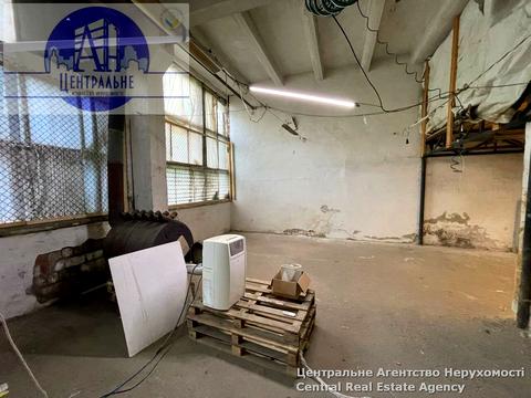 комерційна за адресою Артема вул., 1