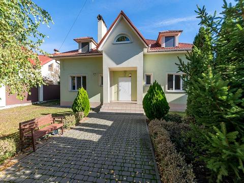 будинок за адресою Патона Євгена