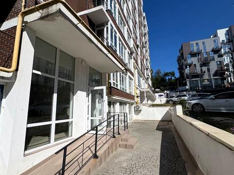 комерційна за адресою Малоголосківська вул., 40
