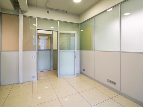 комерційна за адресою Спортивна пл., 3