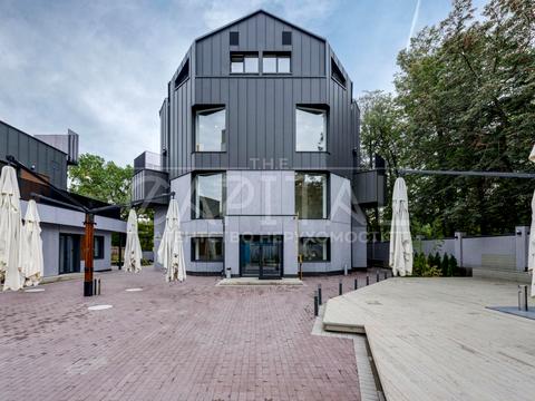 комерційна за адресою Марка Безручка вул., 24