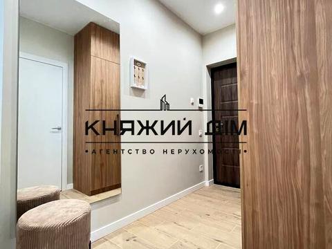 квартира за адресою Дніпровська набережна вул., 17-К