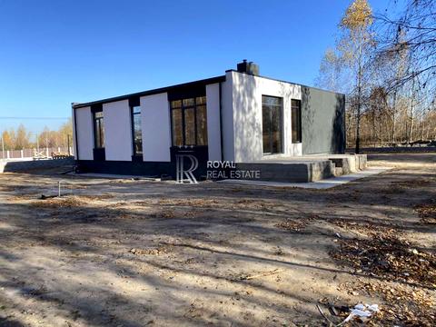 будинок за адресою Травнева