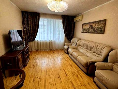 квартира за адресою Тополина вул., 14/1