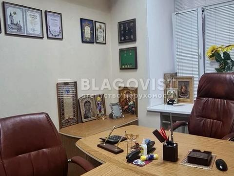коммерческая по адресу Крещатик ул., 10-Б