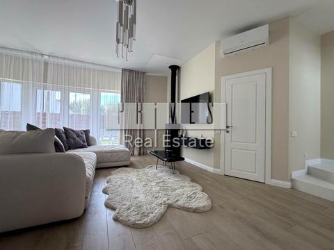 будинок за адресою Приозерна вул.