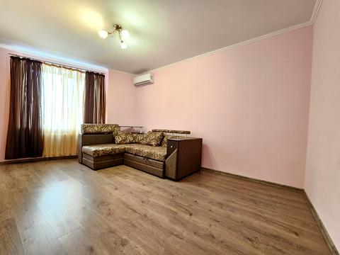 квартира за адресою Анни Ахматової вул., 22