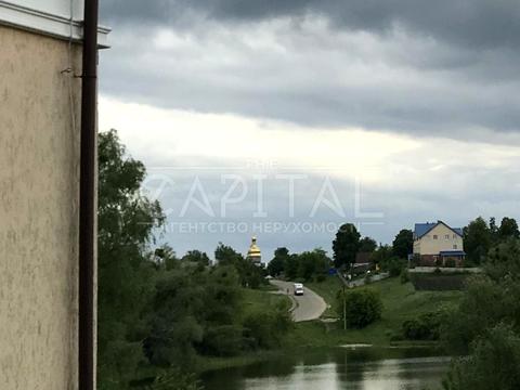 будинок за адресою Набережна