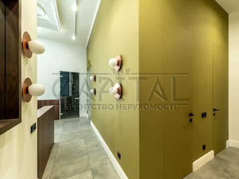 комерційна за адресою Київ, Богдана Хмельницького вул., 32