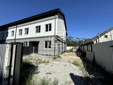 дом по адресу Українська ул.