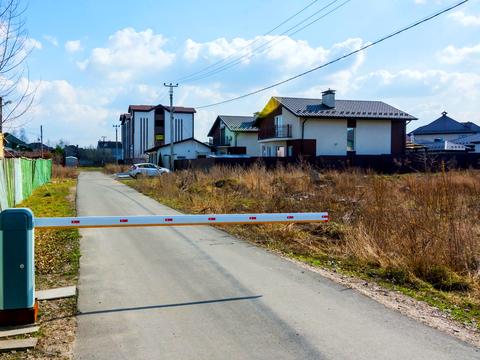 комерційна за адресою Каштановий провулок, 3