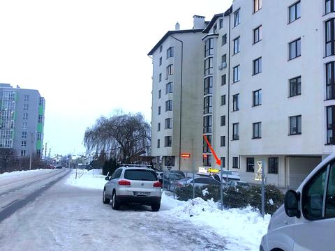 комерційна за адресою Лисика вул., 2