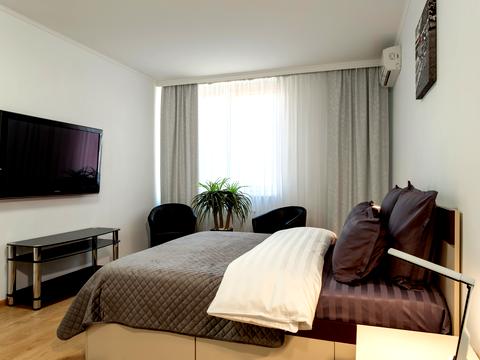 квартира за адресою Анни Ахматової вул., 30