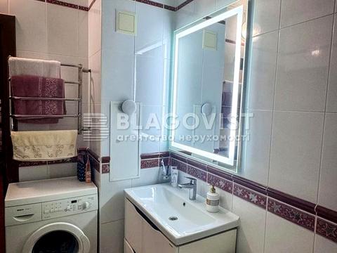 квартира за адресою Анни Ахматової вул., 13-Г