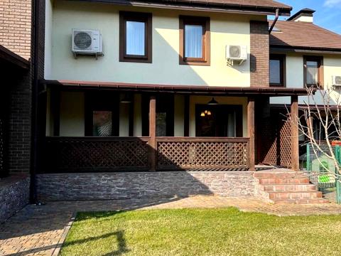 будинок за адресою Горіхова