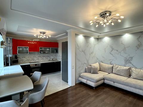 квартира за адресою Космонавтів просп., 79