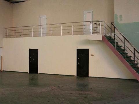комерційна за адресою Виставкова, 1