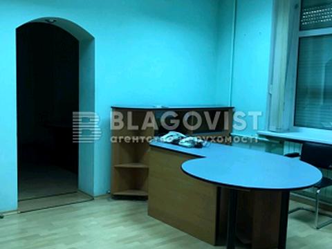 комерційна за адресою Оболонська вул., 39