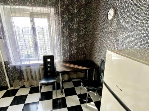 квартира за адресою Ревуцького вул., 7-А