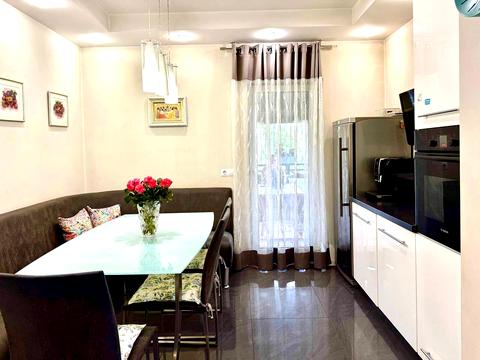 будинок за адресою Вишнева вул., 47