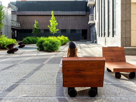 комерційна за адресою Сім'ї Прахових вул. (Гайдара), 58/10