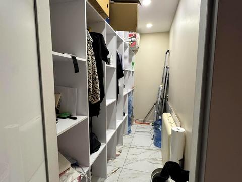 комерційна за адресою Андрія Верхогляда вул. (Михайла Драгомирова), 14-А