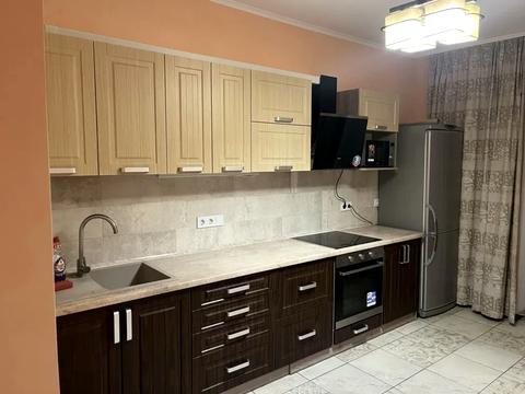 квартира за адресою Воскресенська вул., 18