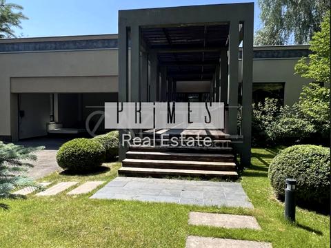 дом по адресу  ул.