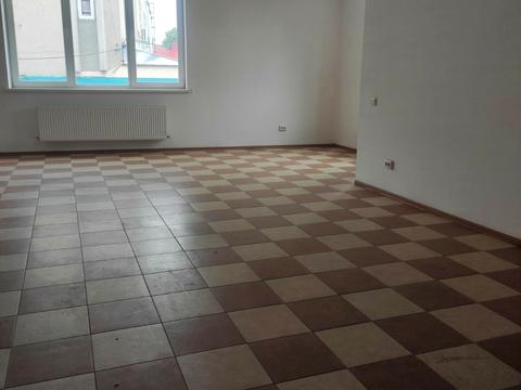 комерційна за адресою Перемишльська, 14к