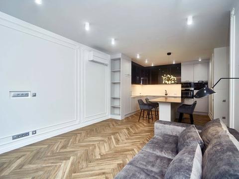 будинок за адресою Перлинна вул. ..