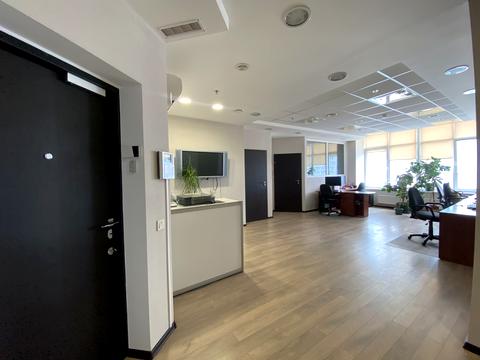 комерційна за адресою Дніпровська набережна вул., 26-Ж