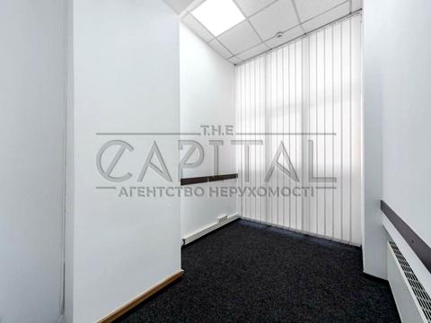 комерційна за адресою Антоновича вул. (Горького), 17
