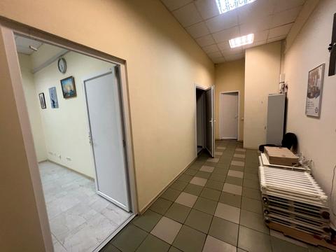 комерційна за адресою 93-ї Холодноярської Бригади вул., 8а