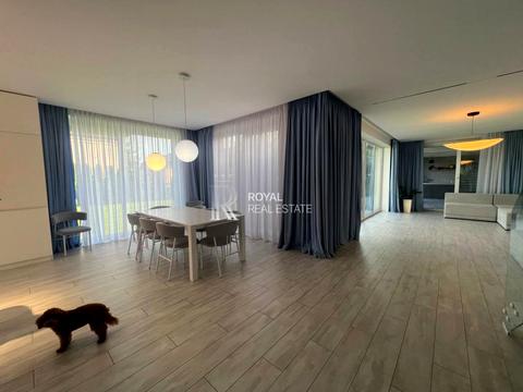 дом по адресу трояндова, 1