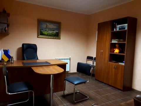 комерційна за адресою деловая , 2б