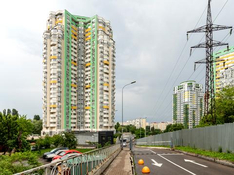 комерційна за адресою Перемишльська вул. (Червонопільська), 2-Г