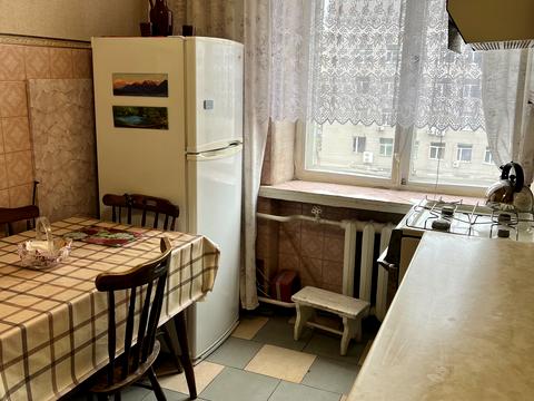 квартира за адресою Василя Тютюнника вул. (Анрі Барбюса), 32