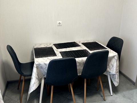 квартира за адресою Ревуцького вул., 13