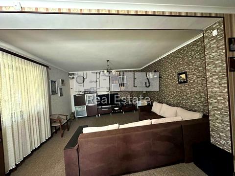 будинок за адресою Квітнева вул.